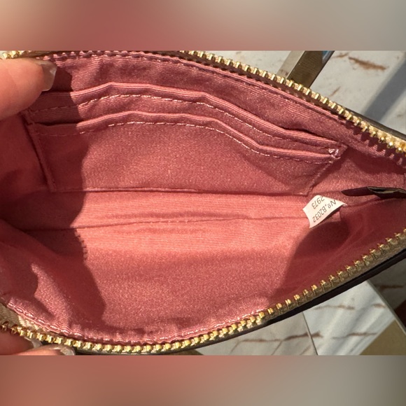 Coach Prairie Rose Print Signature Coated Canvas Corner Zip Wristlet Bag NWOT - Picture 3 of 3